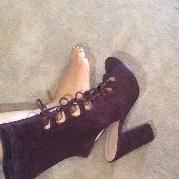 Sigerson Morrison REAL suede peep tie up booties NWT UNWORN SIZE 9